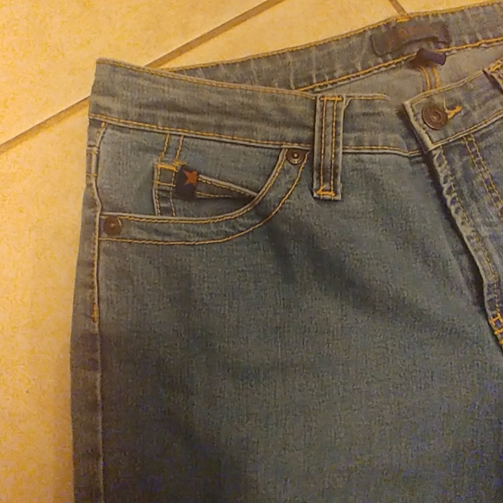 Jeans - Picture 2 of 5